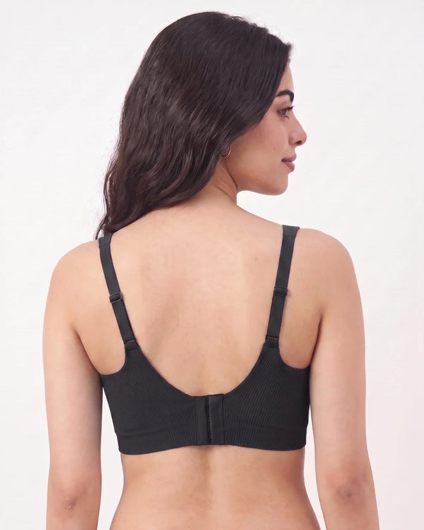Sajiero Padded Seamless Curve Bra - Black