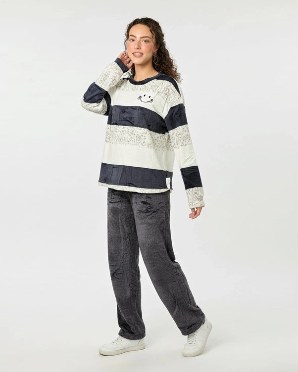 Sajiero Black And White Stripes Fleece Pajama Suit