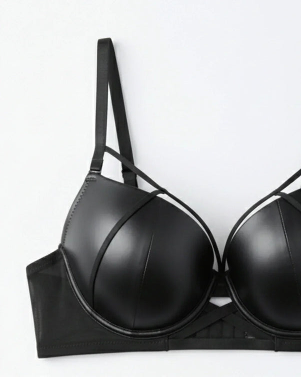 Sajiero Padded Bra Set - Leather Fit - Black
