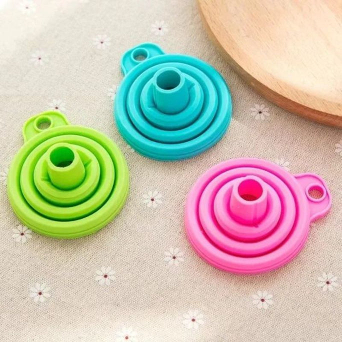 Silicone Oil Funnel Kitchen Liquid Oil Dispensing Tool (Random Color)