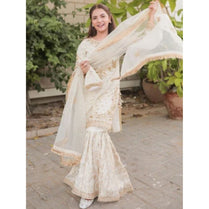 Sara Jahan White-Crown Rang-e-Bahar Zari Organza Peach White 4Pc Suit