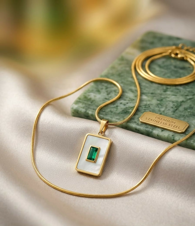 Elegant Stainless Steel Rectangular Pendant Necklace for Women - Minimalist Geometric Frame Locket with Crystal Accent